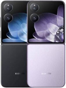 Latest Foldable Phones vs Standard Smartphones